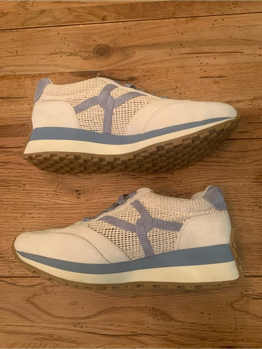 Veronica Beard Valentina Sneaker in Coconut/Vista Blue